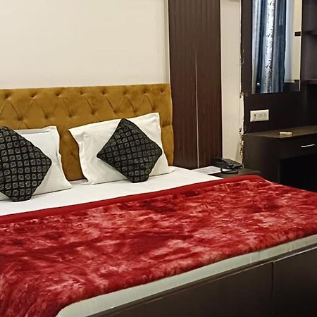 Hotel Shree Kanta Gurgaon Exteriör bild