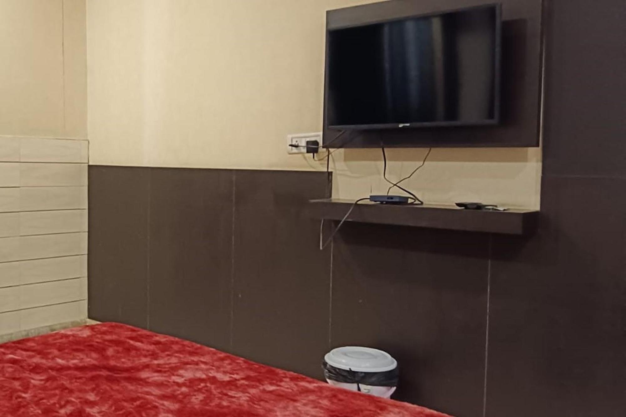 Hotel Shree Kanta Gurgaon Exteriör bild