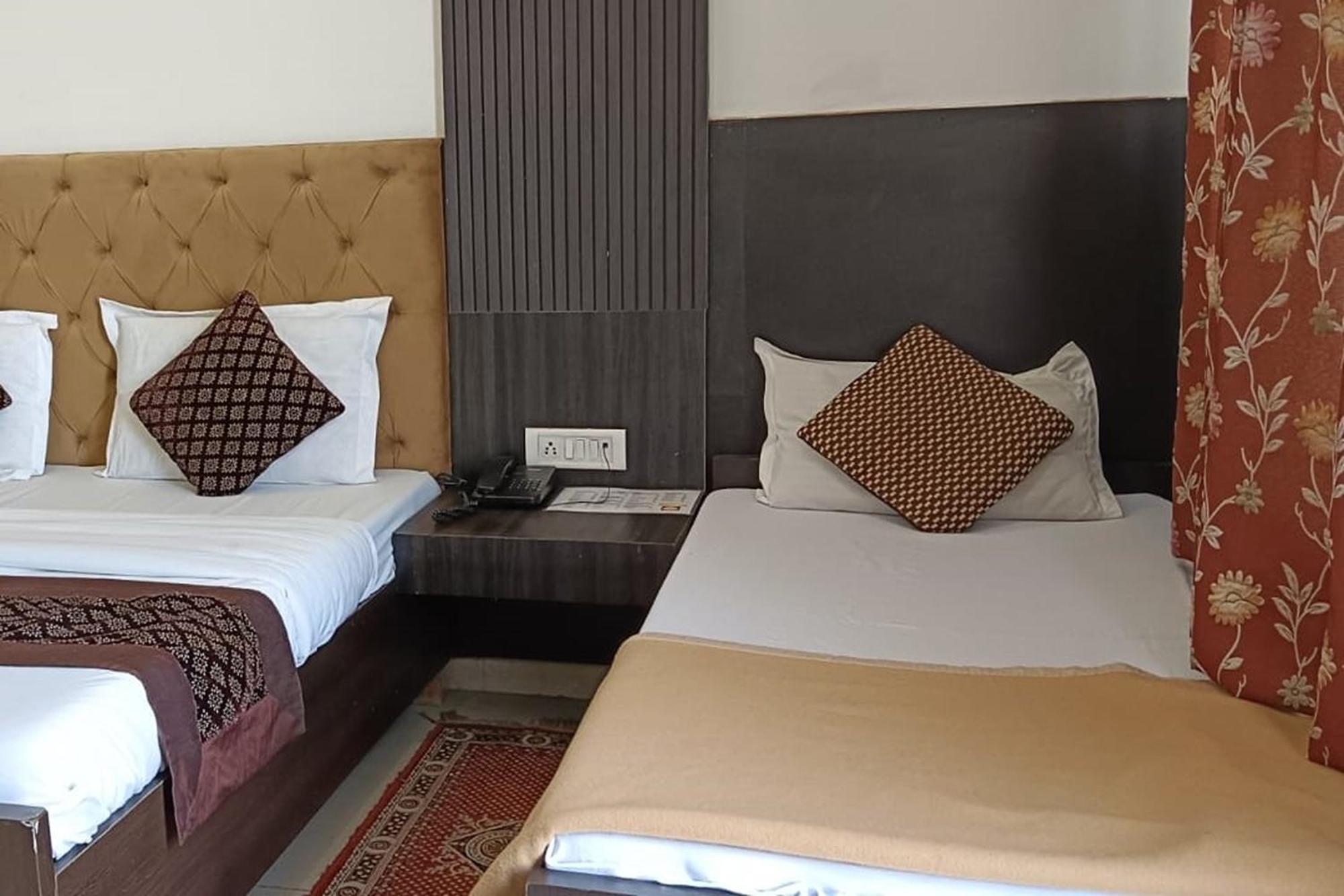 Hotel Shree Kanta Gurgaon Exteriör bild