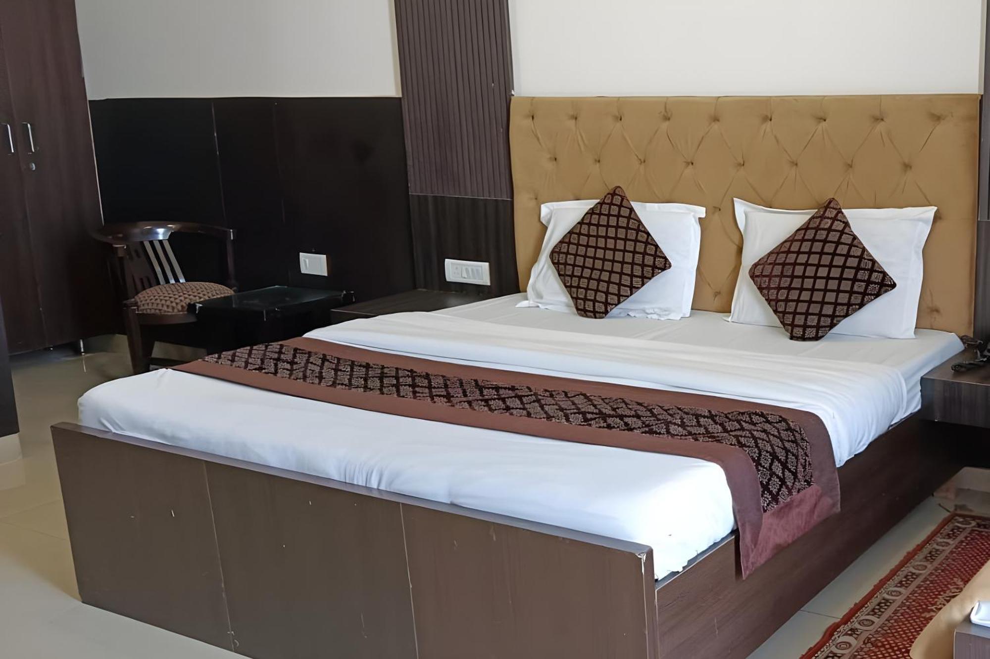 Hotel Shree Kanta Gurgaon Exteriör bild