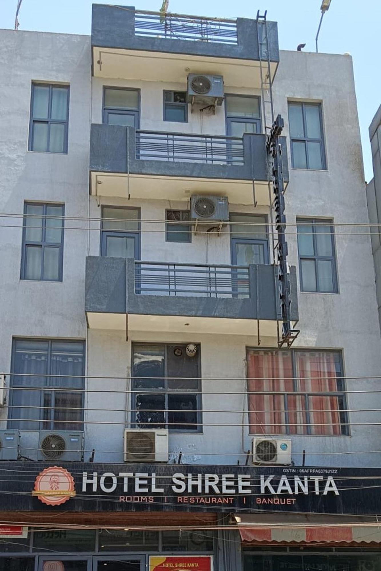 Hotel Shree Kanta Gurgaon Exteriör bild