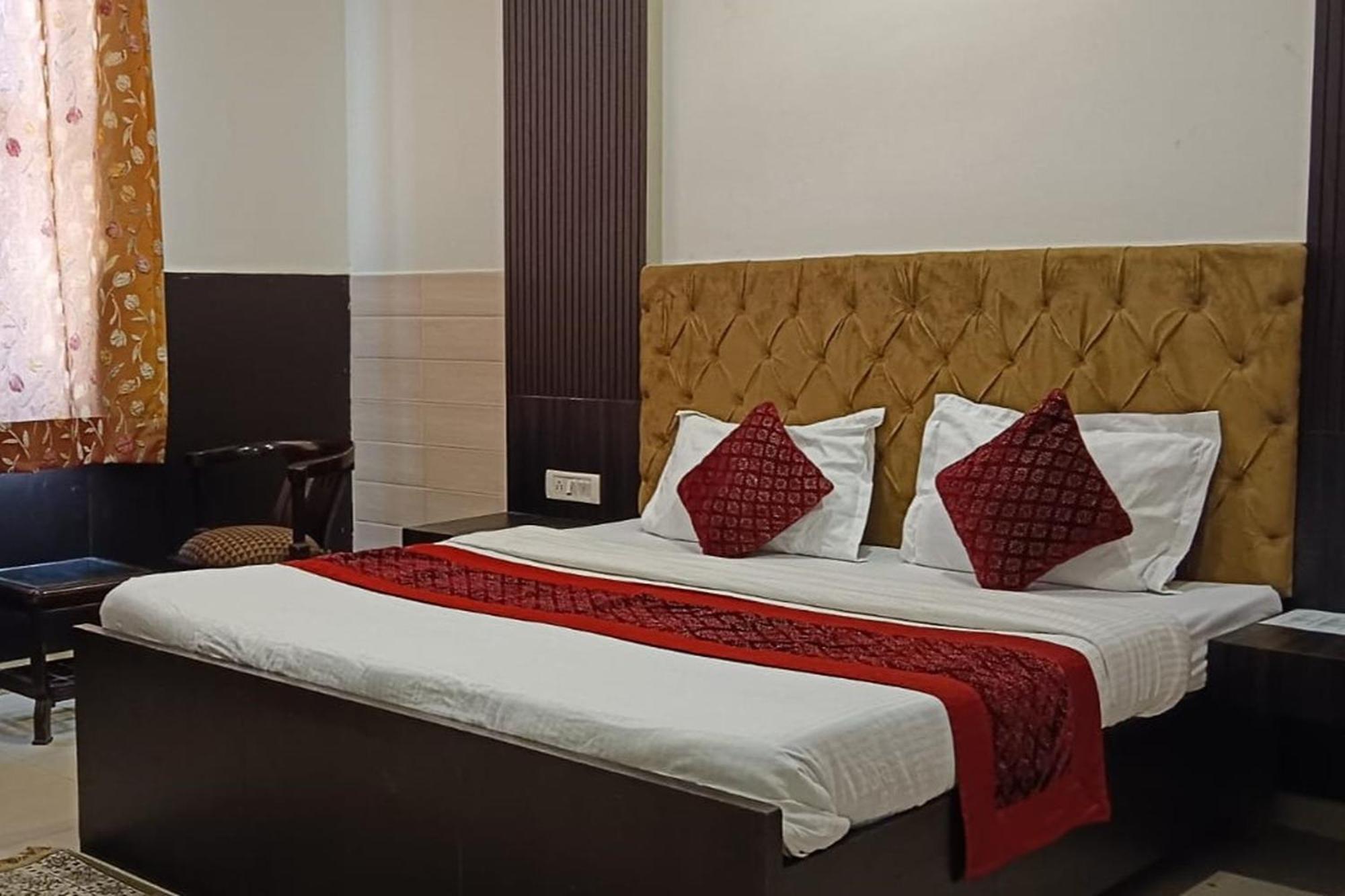 Hotel Shree Kanta Gurgaon Exteriör bild