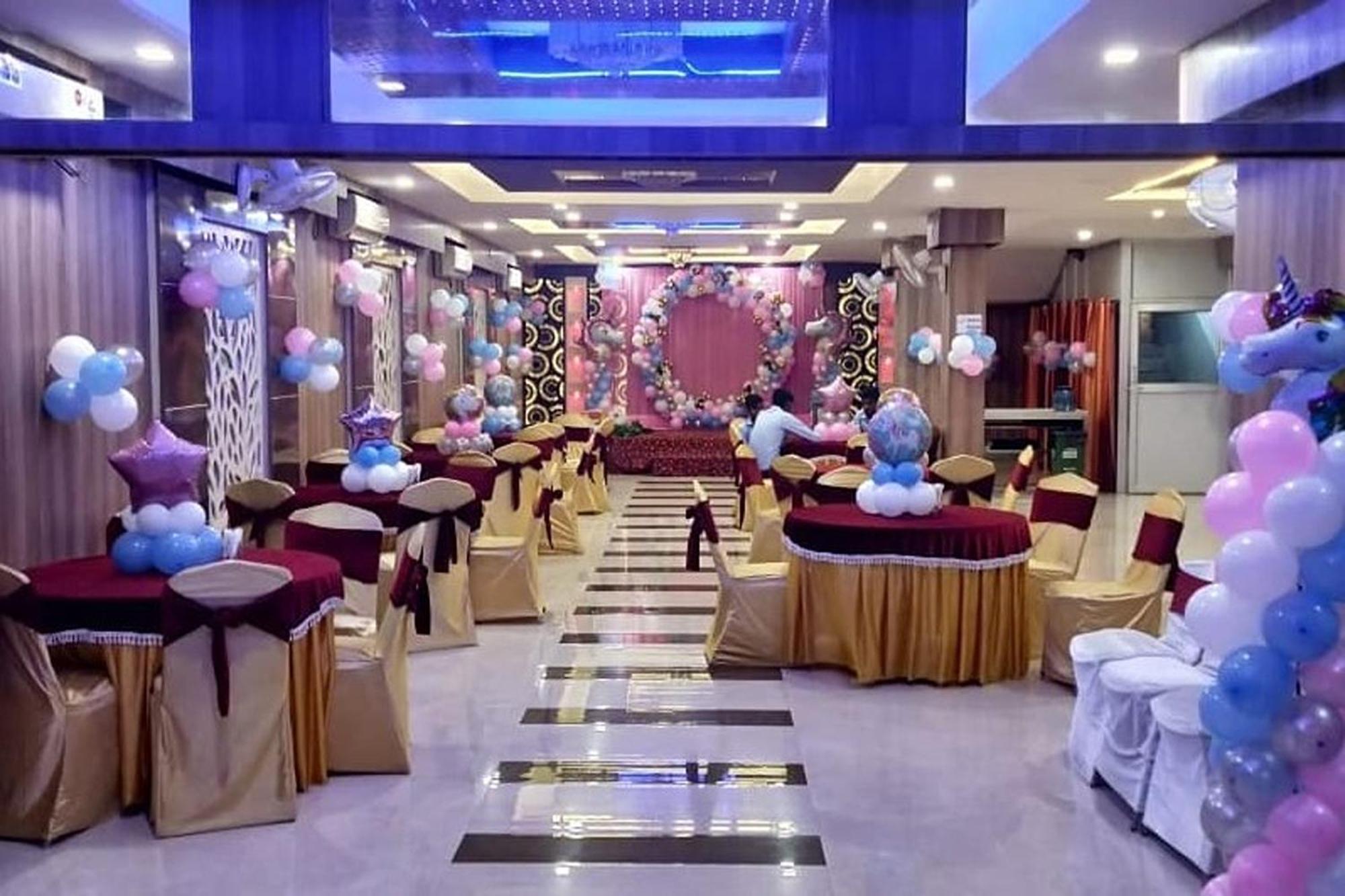 Hotel Shree Kanta Gurgaon Exteriör bild